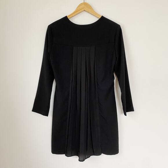 NWT DREW Pleated Back Shift Dress Black Small - Picture 6 of 7
